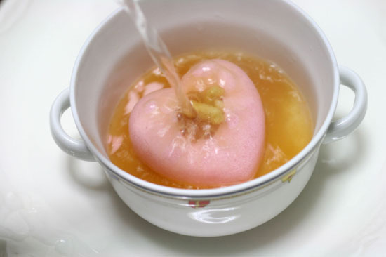 笑顔いっぱい 幸せいっぱいの贈り物の最中味噌汁「笑顔になれるお味噌汁」 ハート型・紅色